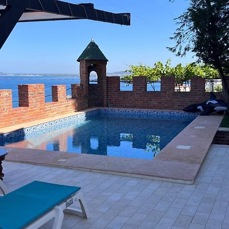Vila Rexhepaj Vlorë エクステリア 写真
